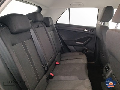9 - Volkswagen T-Roc eschini auto