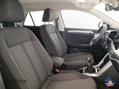 10 - Volkswagen T-Roc eschini auto