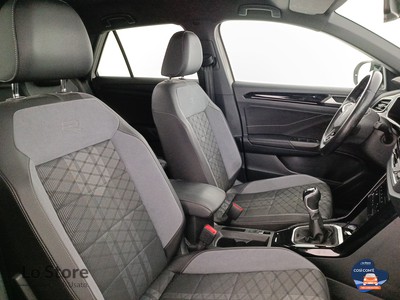 10 - Volkswagen T-Roc eschini auto