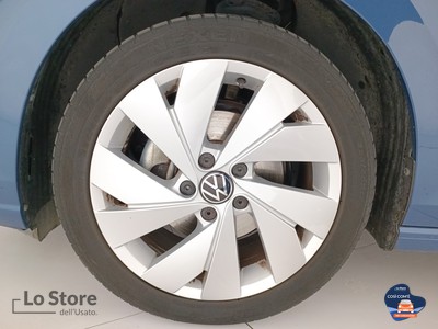 8 - Volkswagen Golf eschini auto