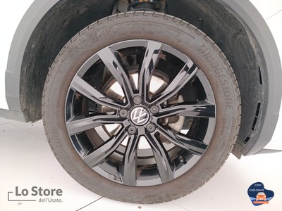 8 - Volkswagen T-Roc eschini auto