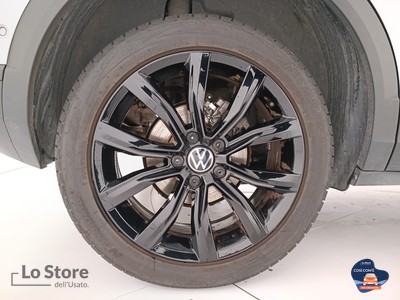 8 - Volkswagen T-Roc eschini auto