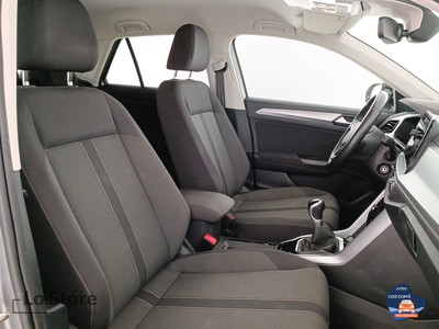 10 - Volkswagen T-Roc eschini auto