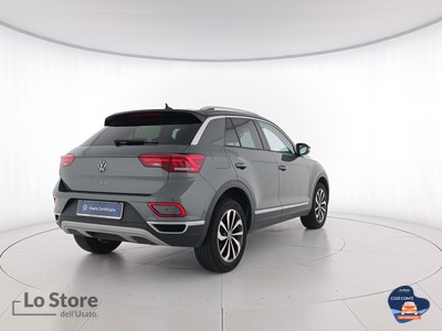 4 - Volkswagen T-Roc eschini auto