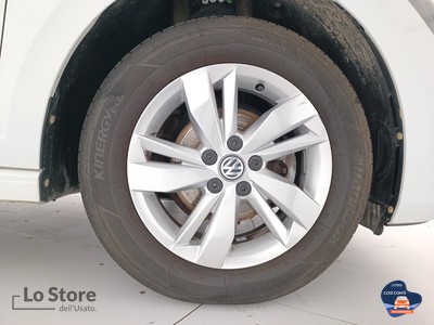 8 - Volkswagen Polo eschini auto