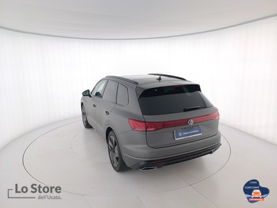 6 - Volkswagen Touareg eschini auto