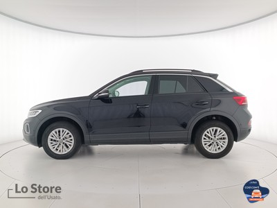 3 - Volkswagen T-Roc eschini auto