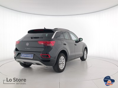 4 - Volkswagen T-Roc eschini auto