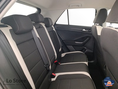 9 - Volkswagen T-Roc eschini auto