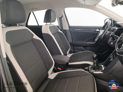 10 - Volkswagen T-Roc eschini auto