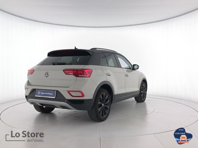 4 - Volkswagen T-Roc eschini auto