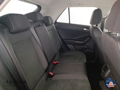 9 - Volkswagen T-Roc eschini auto