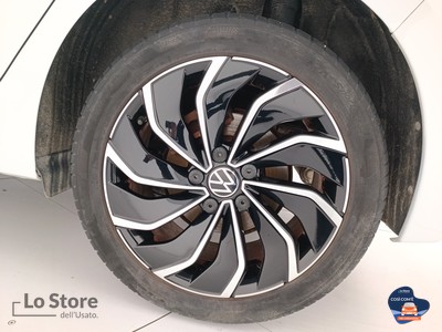 8 - Volkswagen Golf eschini auto