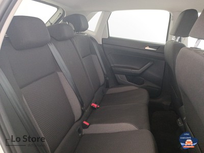 9 - Volkswagen Polo eschini auto
