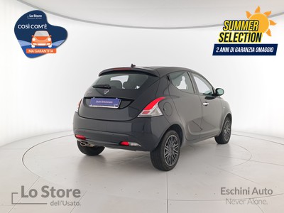 4 - Lancia Ypsilon eschini auto