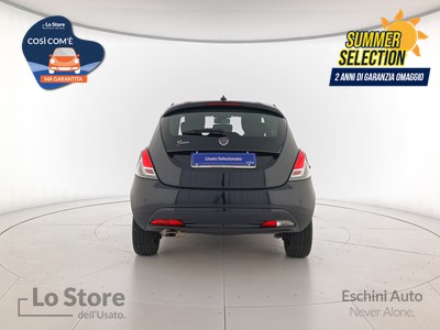 5 - Lancia Ypsilon eschini auto