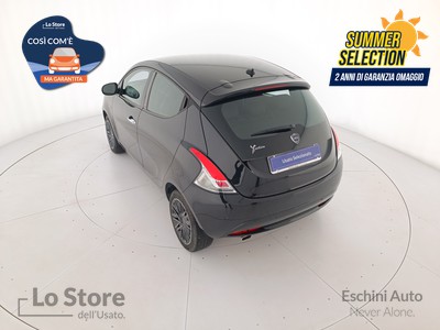 6 - Lancia Ypsilon eschini auto