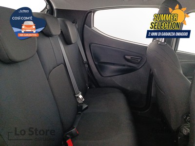 9 - Lancia Ypsilon eschini auto