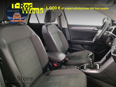 10 - Volkswagen T-Roc eschini auto