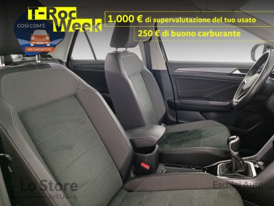 10 - Volkswagen T-Roc eschini auto