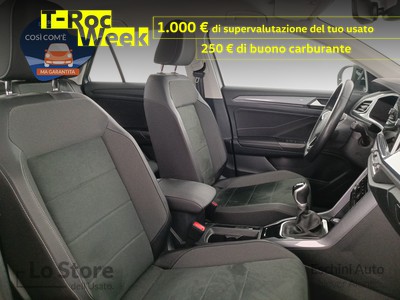 10 - Volkswagen T-Roc eschini auto
