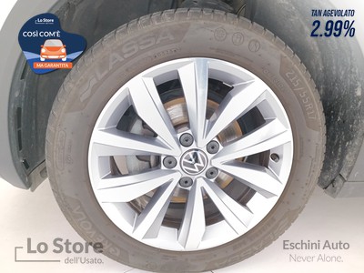 8 - Volkswagen T-Roc eschini auto