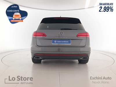 5 - Volkswagen Touareg eschini auto