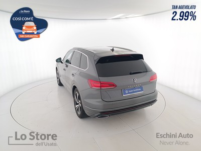 6 - Volkswagen Touareg eschini auto