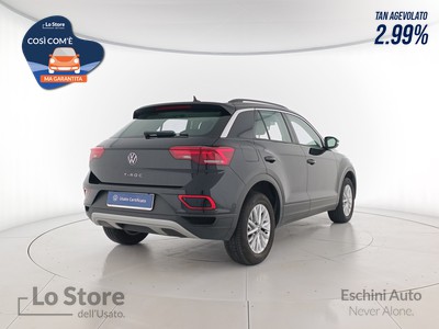 4 - Volkswagen T-Roc eschini auto