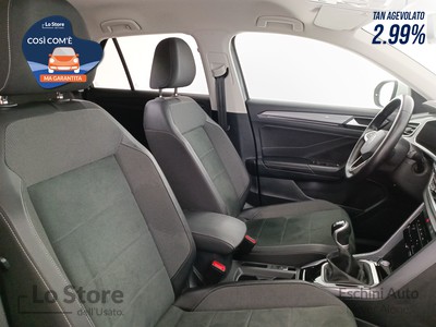 10 - Volkswagen T-Roc eschini auto