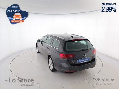 6 - Volkswagen Passat eschini auto