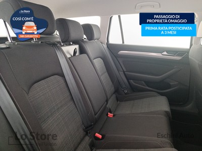 9 - Volkswagen Passat eschini auto