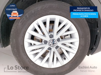8 - Volkswagen T-Roc eschini auto
