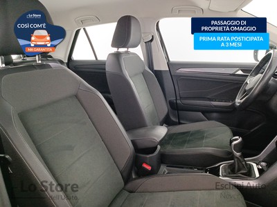 10 - Volkswagen T-Roc eschini auto