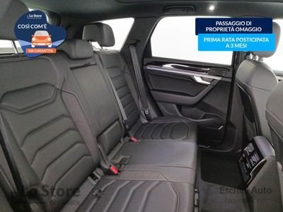 9 - Volkswagen Touareg eschini auto