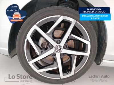 8 - Volkswagen Golf eschini auto