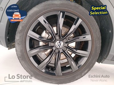 9 - Volkswagen T-Roc eschini auto