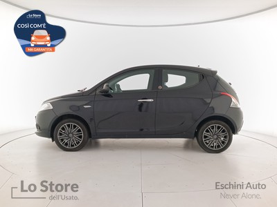 3 - Lancia Ypsilon eschini auto
