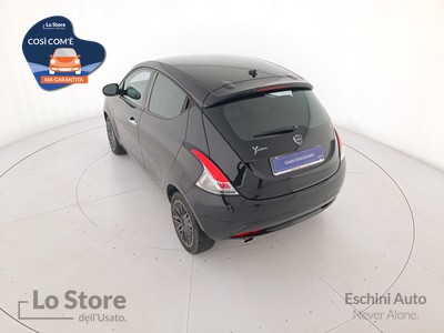 6 - Lancia Ypsilon eschini auto