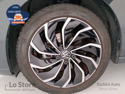 8 - Volkswagen Golf eschini auto