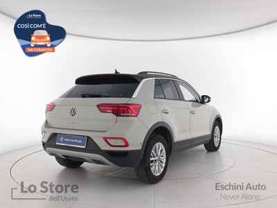4 - Volkswagen T-Roc eschini auto