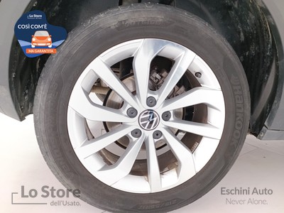 8 - Volkswagen T-Roc eschini auto