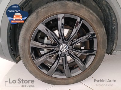 8 - Volkswagen T-Roc eschini auto
