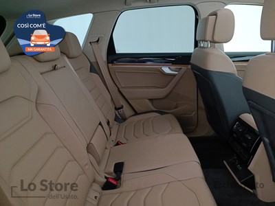 9 - Volkswagen Touareg eschini auto