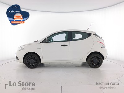 3 - Lancia Ypsilon eschini auto