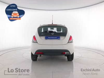 5 - Lancia Ypsilon eschini auto