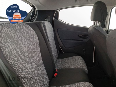 9 - Lancia Ypsilon eschini auto
