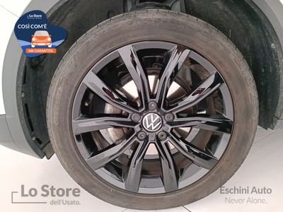 8 - Volkswagen T-Roc eschini auto