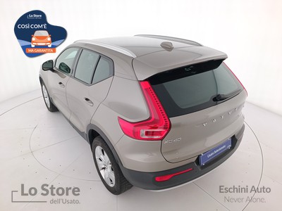 6 - Volvo XC40 eschini auto