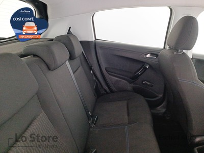 9 - Peugeot 208 eschini auto